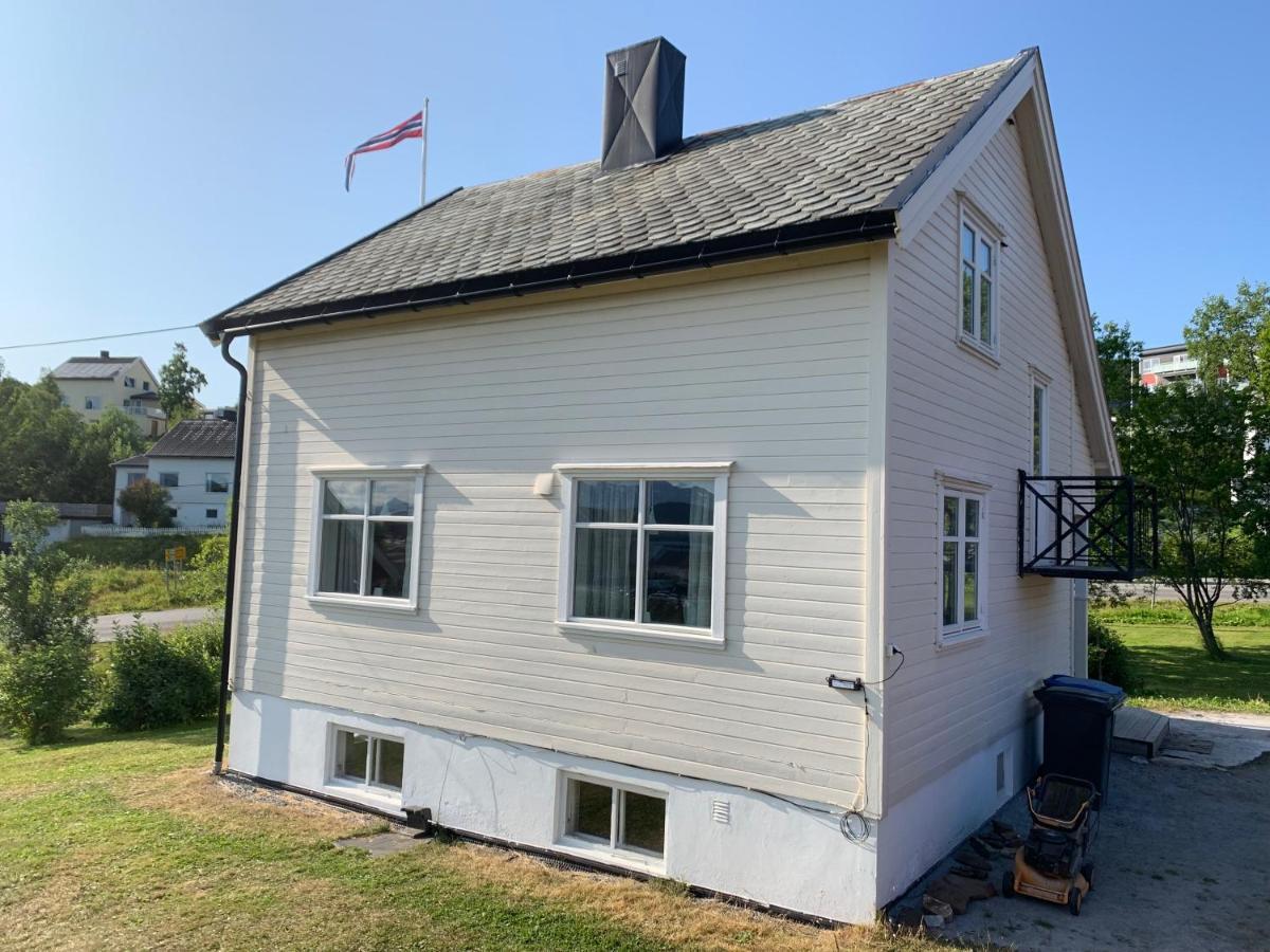 House In Central Finnsnes Exterior foto